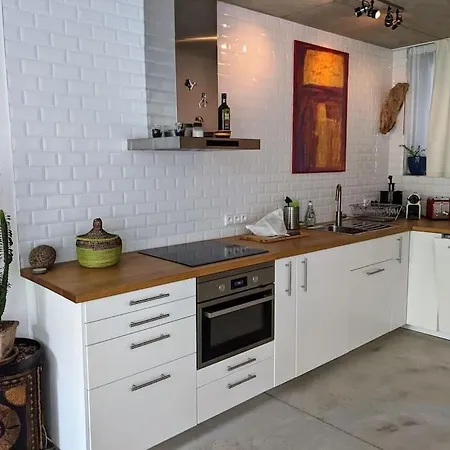 Oasis Romantique Avec Jardin شقة براغ