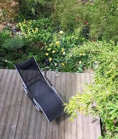 Oasis Romantique Avec Jardin Praha